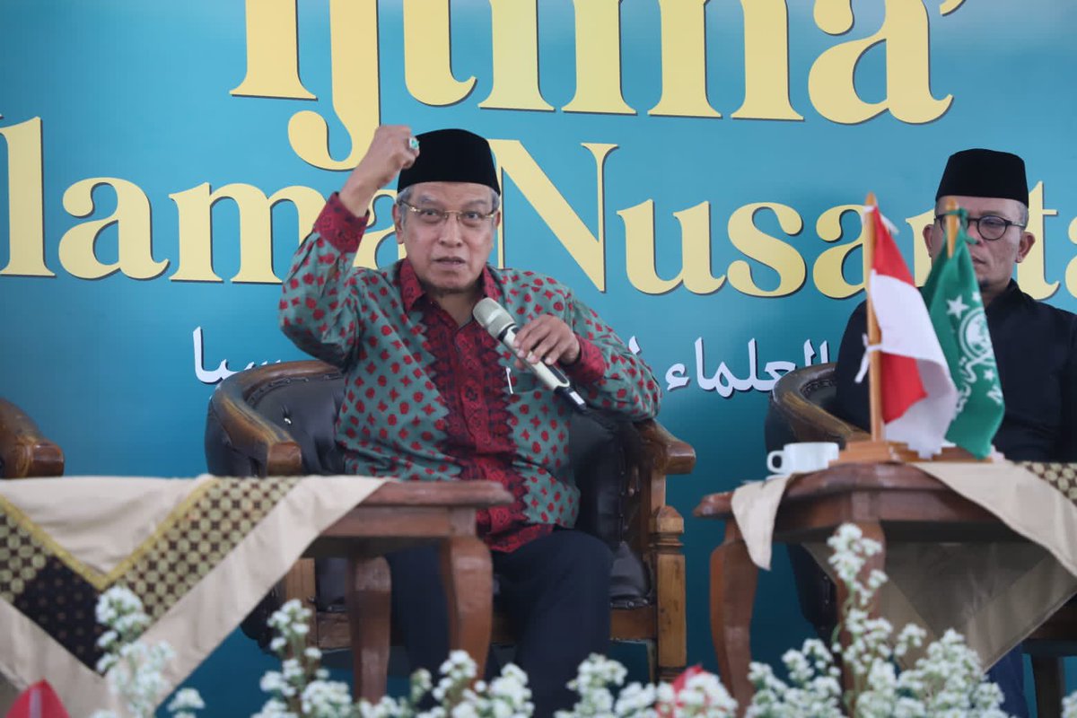 pkbjawatengah's tweet photo. Ijtima Ulama Nusantara • Dewan Syuro DPW PKB Jateng, senin (13/2) di Ponpes API Syubbanul Wathon Magelang brama KH @saidaqil dihadiri Ulama’ dan habaib se Jawa Tengah, menghasilkan rekomendasi diantaranya #GusMuhaimin @cakimiNOW Presiden 2024 &amp; Gus @yusuf_ch Gubernur Jateng 2024 https://t.co/gy3UWamzh4