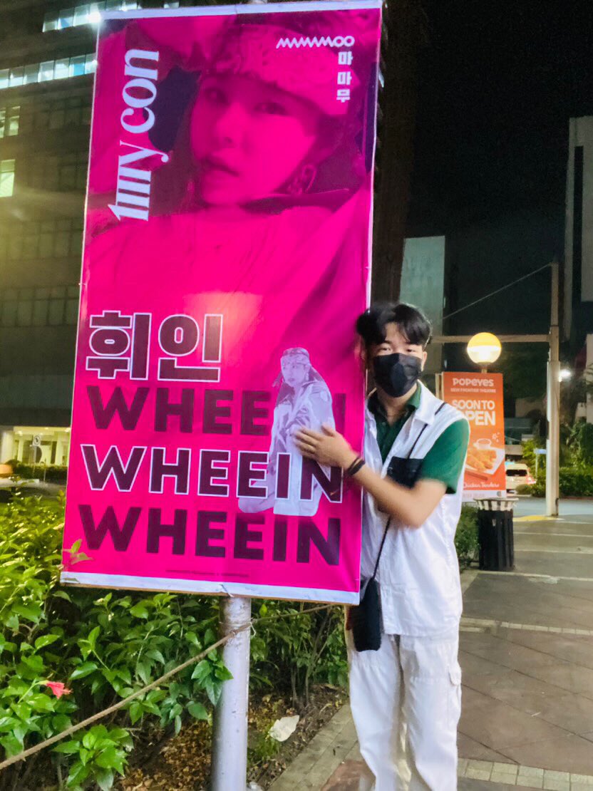 RenceMMM's tweet photo. Walang mag momove on gang di sila bumabalik #MAMAMOOinPH #mamamoo #moomoo #MYCONinMNL @RBW_MAMAMOO https://t.co/DCAuFaH0MG