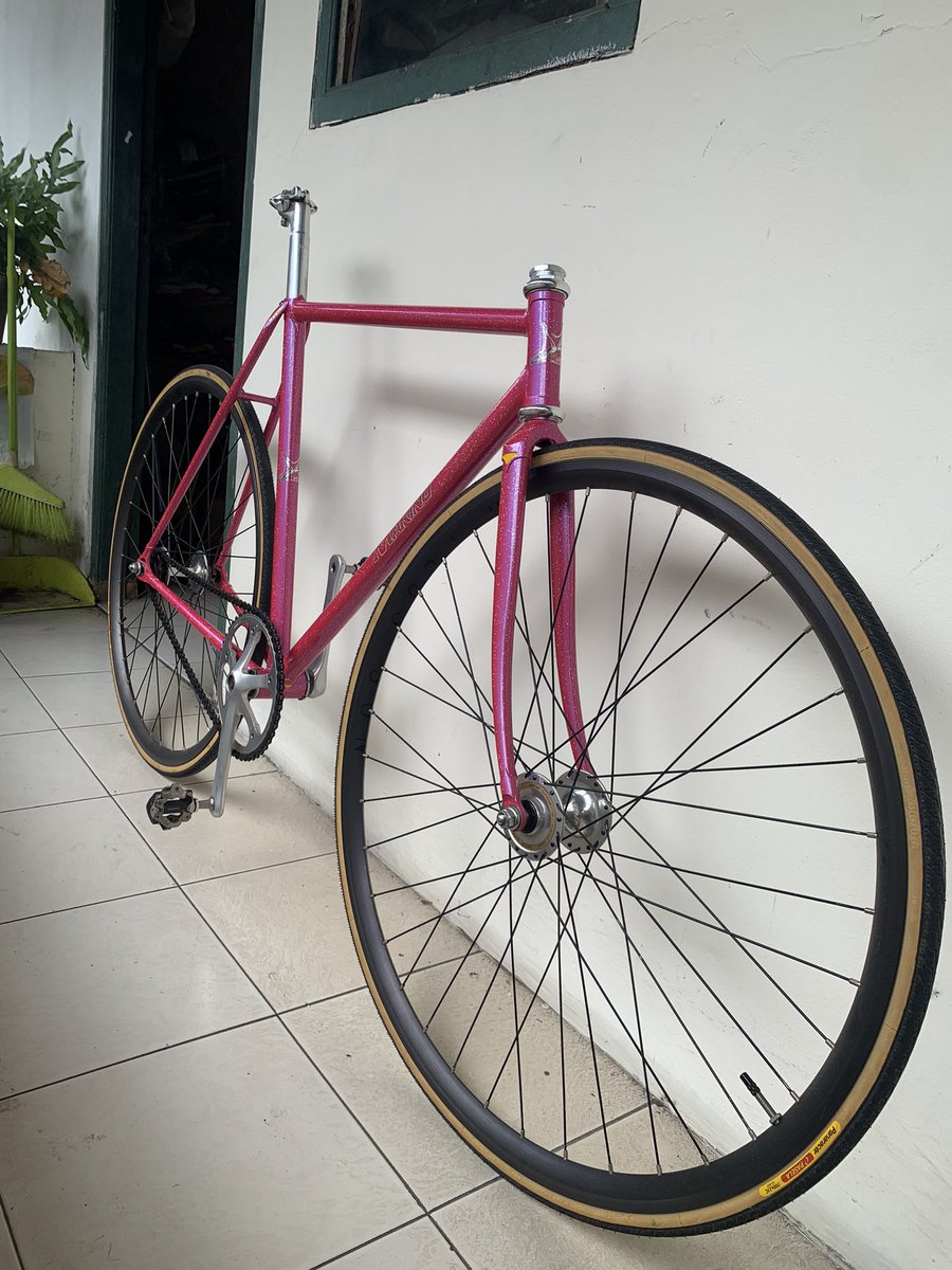 denreno's tweet photo. Wts suntour superbe njs wheelset. Rims hpluson archetype gunmetal. Panaracer gumwall. 6.5jt. #fnfjb https://t.co/S20Cw2vAps