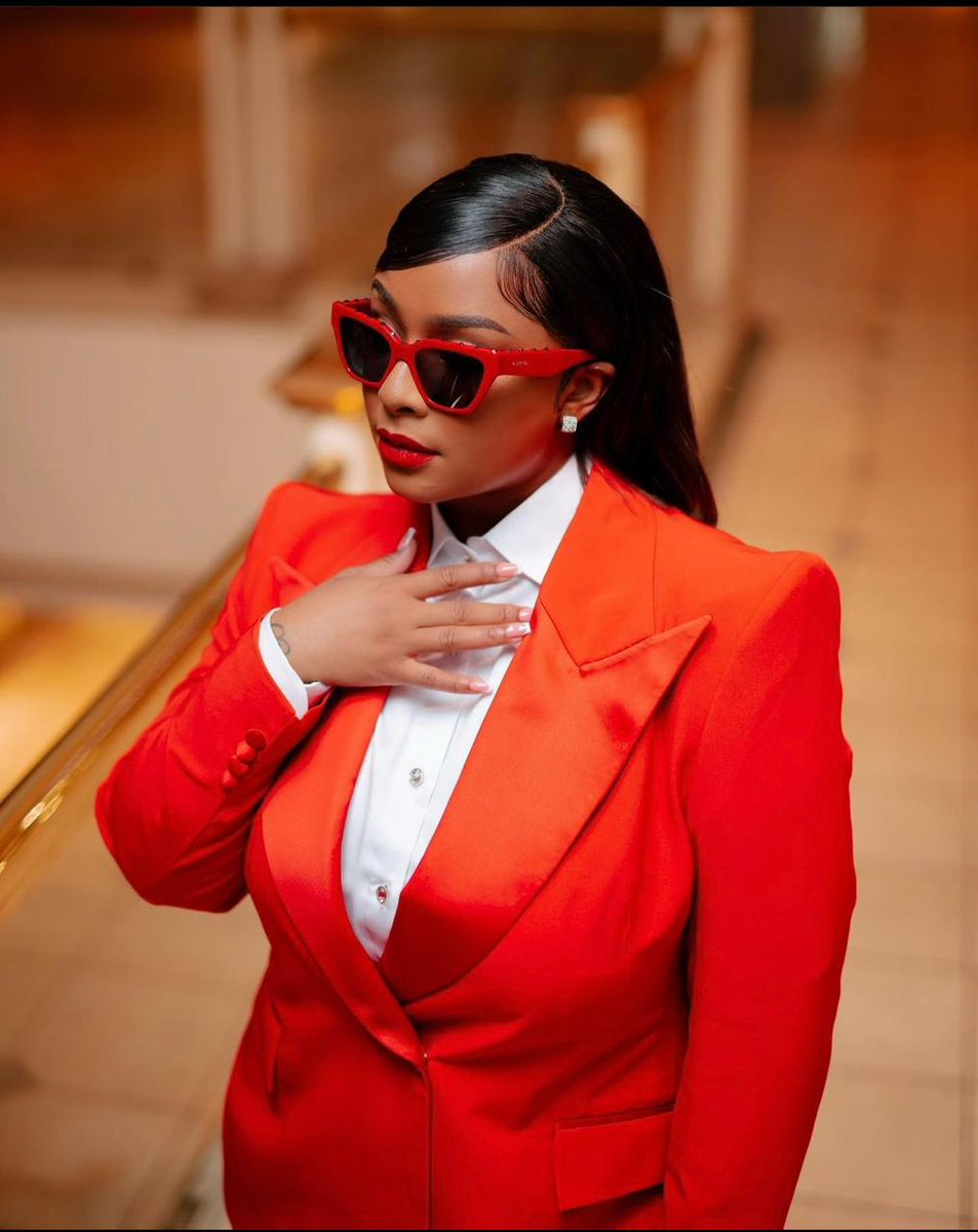 suit_luxe's tweet photo. Crafted for @Boity for the SA Style Awards 🪡🧵 https://t.co/EwhbKIpm1L