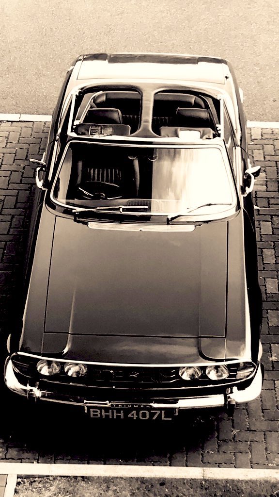 stevepullen2's tweet photo. #TriumphTuesday 51 years old today 01st reg 14.02.1972 @TriumphSix @StagOwnersClub @ArryStag https://t.co/kUzxQnn3FA