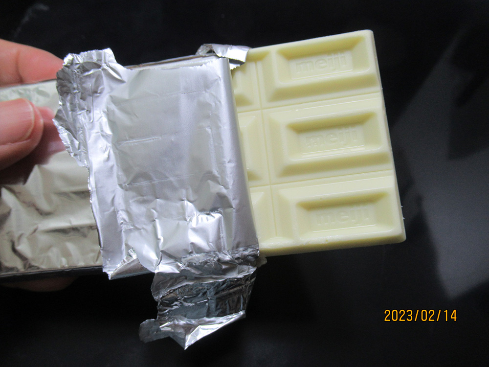 #バレンタインデー 
チョコもらうアテもないし自分で好きなホワイトチョコを買ってきて自分で食べました😄 