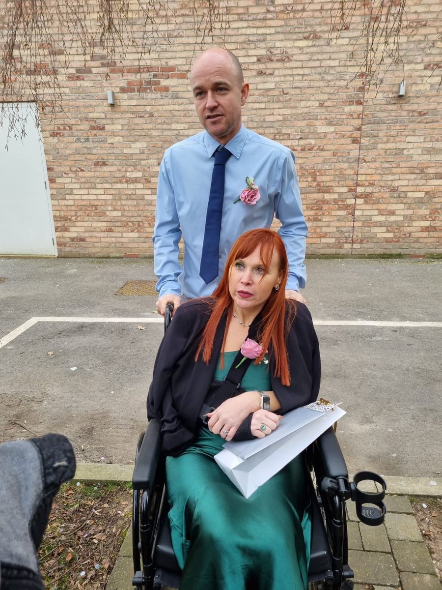 Selina bottomley (@semtexsel) on Twitter photo 