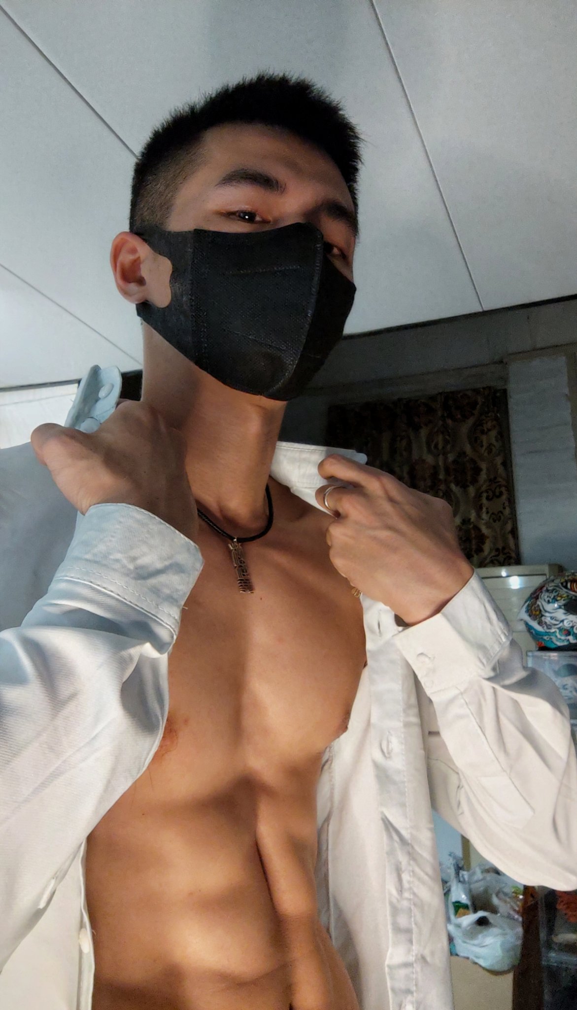 吖弟过浪险on X: 好久没更新了t.coLFFfggSTua  X