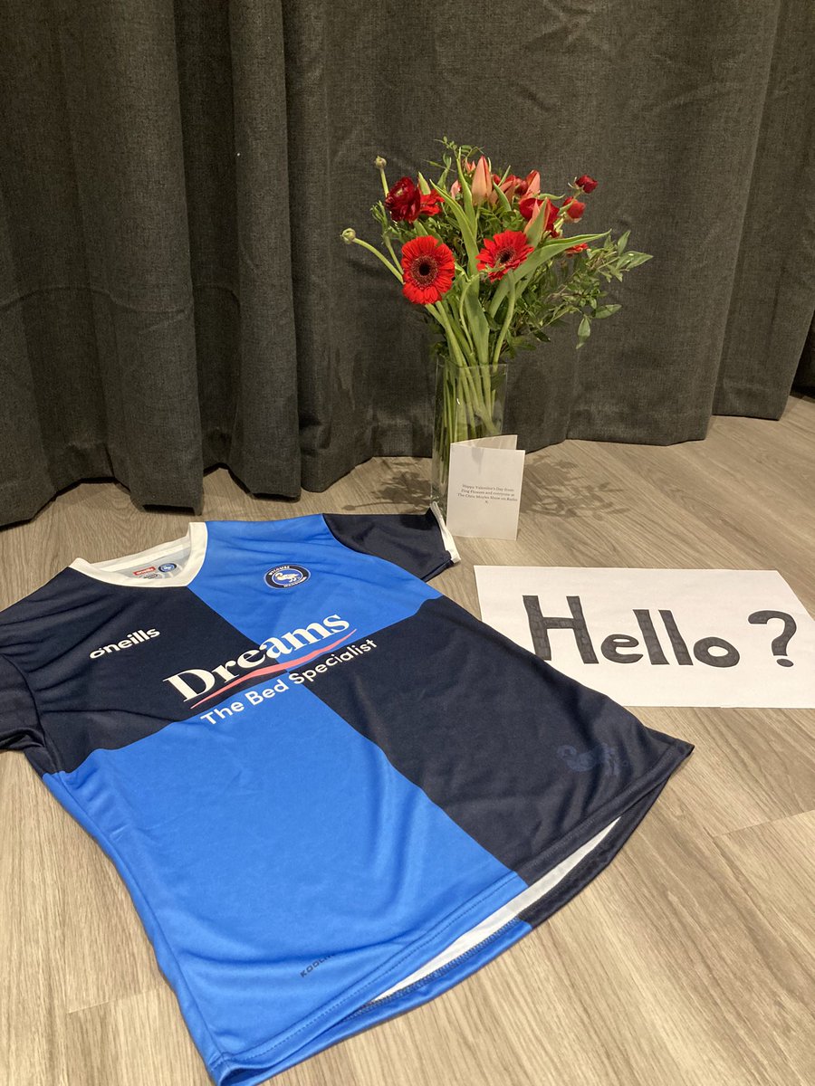 Unluckypat's tweet photo. Thank you very much @RadioX @ChrisMoyles show team @domisatwit @Pipskin @JamesRobinson for @Katieroo79 flowers and getting me a pass to watch @wwfcofficial tonight x #Hello? https://t.co/UlxQedr9xy