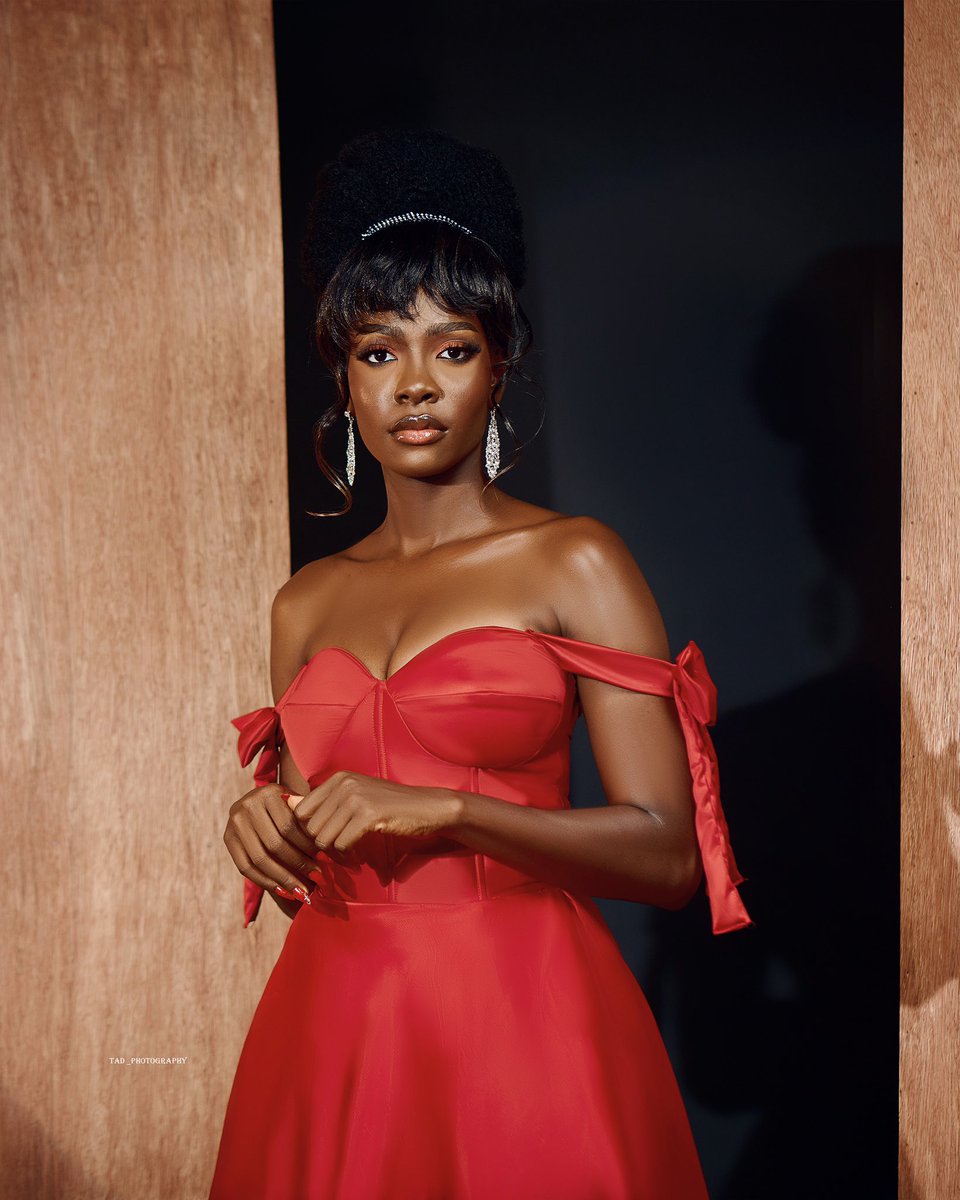 Arikeade🌹 tweet media