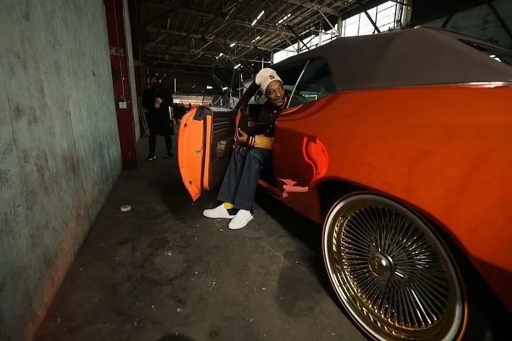 Buick Skylark cabriolet 1970, kjøpt av Snoop Dogg og helfoliert med Hexis Super Chrome Orange #HX30SCH08B - Repost fra <a href="/hexisgraphics/">HEXIS Graphics</a> #skintac #hexiswrap #vehiclewrap #fullwrap #carwrap #hx20000 #hx30000 #hexischrome #superchromes #v8power  #buickskylark  buff.ly/40RWueH