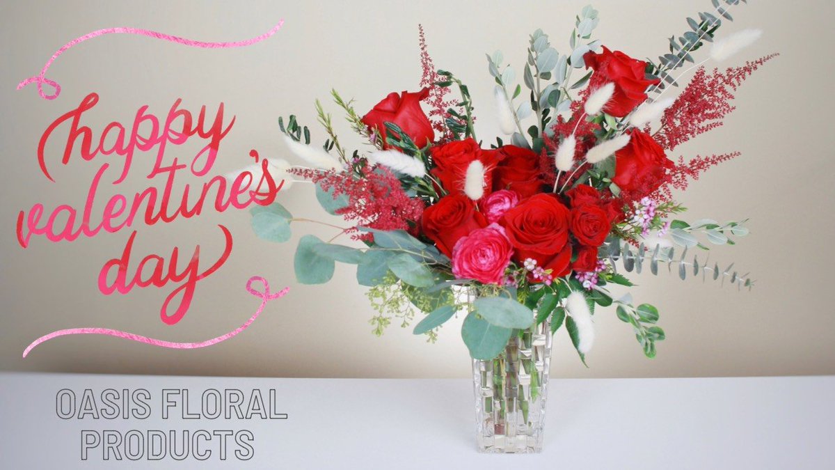 Happy Valentine's Day, everyone!
.
.
#flowerartistry #floralcenterpiece #flowercenterpiece   
#floralgram #floralshop  
#allthingsbotanical #floralstories  
#justbefloral #floralstoies  #rosevasearrangements #rosesvase #valentinedayflowers #valentineday #oasisfloralproducts