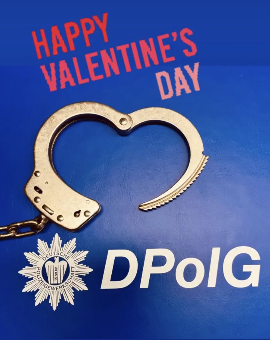 Das Wichtigste zuerst:💙🖤💙 #happyvalentinesday Gesehen bei <a href="/DPolGNds/">DPolG Niedersachsen</a> instagram.com/p/CooQ9WUqdL9/…