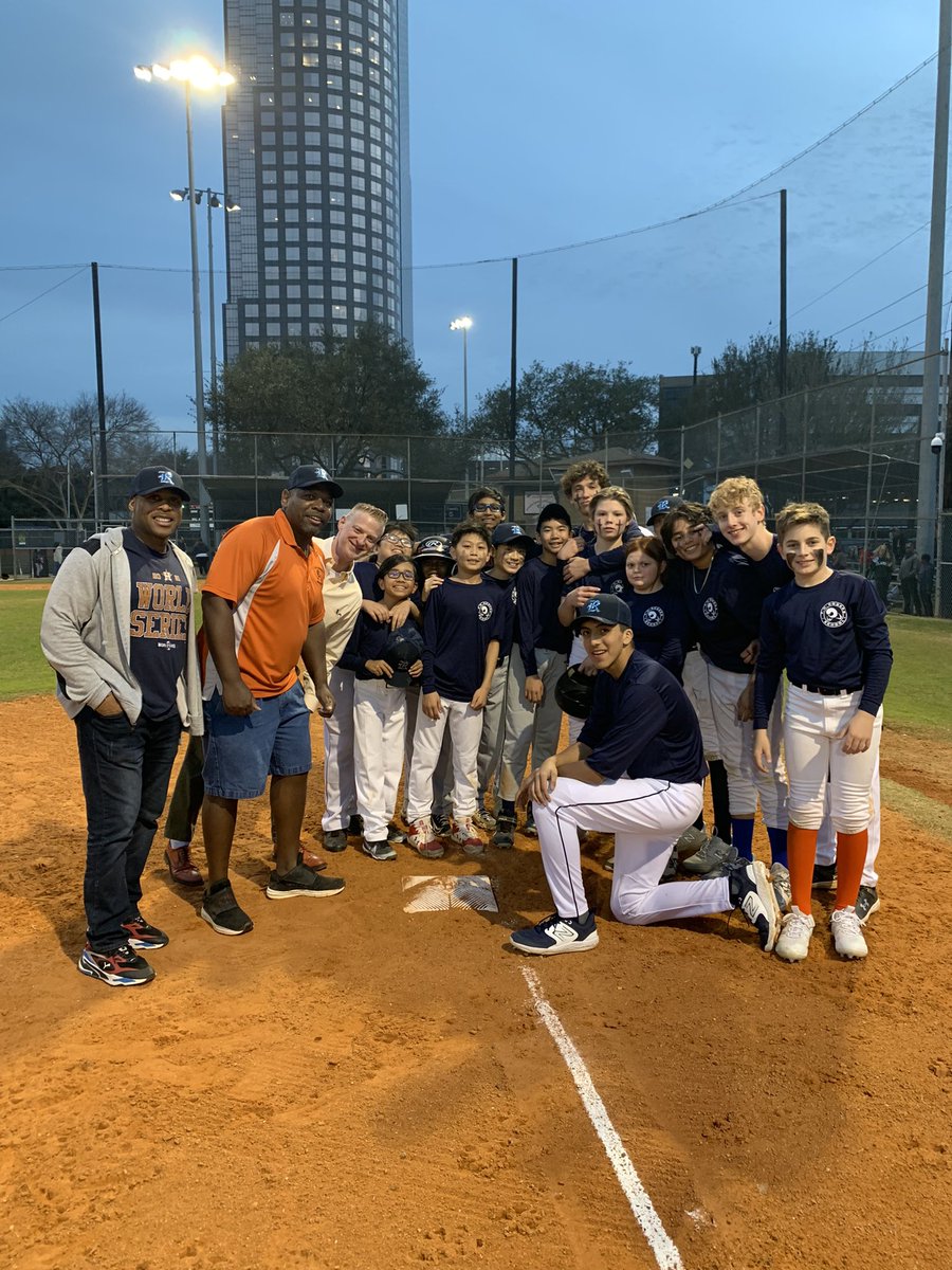 throgers1 tweet media