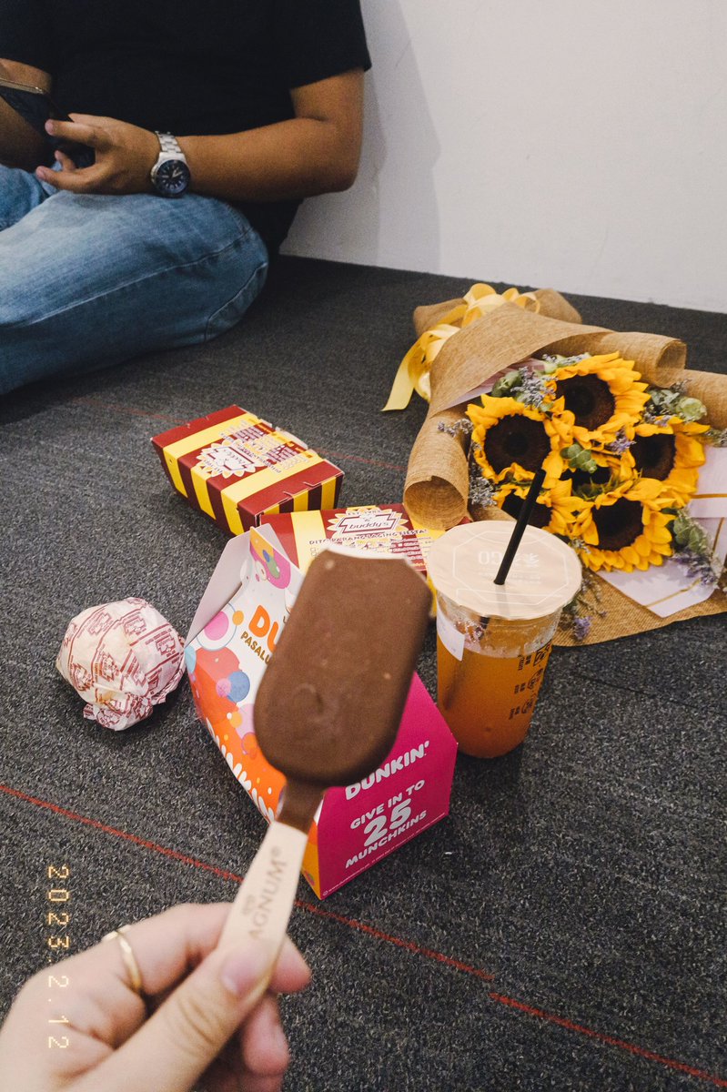 YsaaaMacaraig's tweet photo. I appreciate everything you do for me everyday. I love you! 🌻🥹 | 021223

He knew that I can't skip work so we celebrated Valentine's Day in advance. https://t.co/QGW0DaNjVN