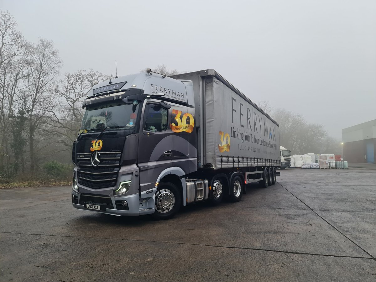 Morning all, few local runs this morning from <a href="/FerrymanLtd/">FerrymanLtd.</a> HQ then heading North this afternoon. <a href="/ICANDRIVEIT/">RICHARD MORRIS</a> @MercedesTruckUK #TruckerJenko #RoadLegends
