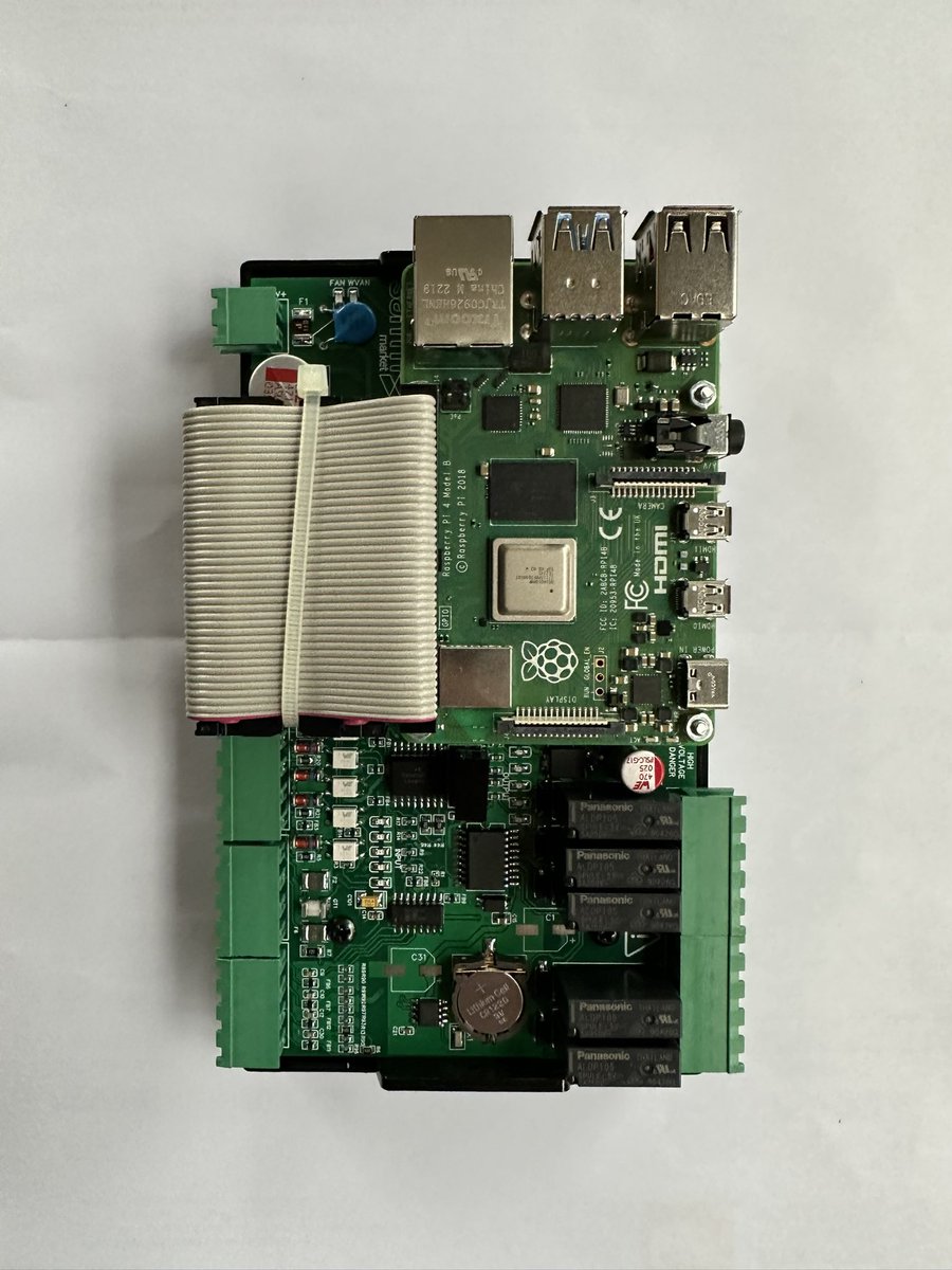 pe2a_tr's tweet photo. Zener, opto and the other electronics compoments for #linuxbasedautomation https://t.co/h10LPErm1Q