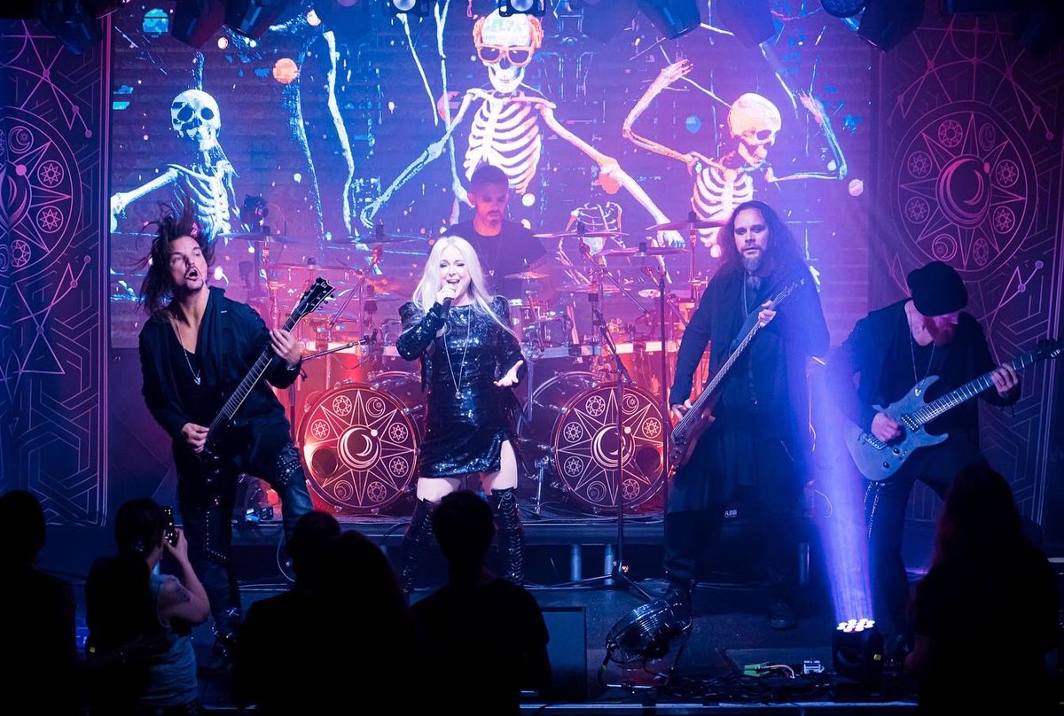 DarkSarahHQ's tweet photo. 🤘🏻The schedule for our album release show THIS FRIDAY FEB17th @ On The Rocks Helsinki is here!
Perjantaisen levyjulkkari-illan aikataulut ovat tässä!
20:00 ovet/doors
20:45 Shereign
22:15 Dark Sarah
Tickets:
https://t.co/zbMxmekJKO #darksarah #attackoforym https://t.co/S4cvIfEZRv