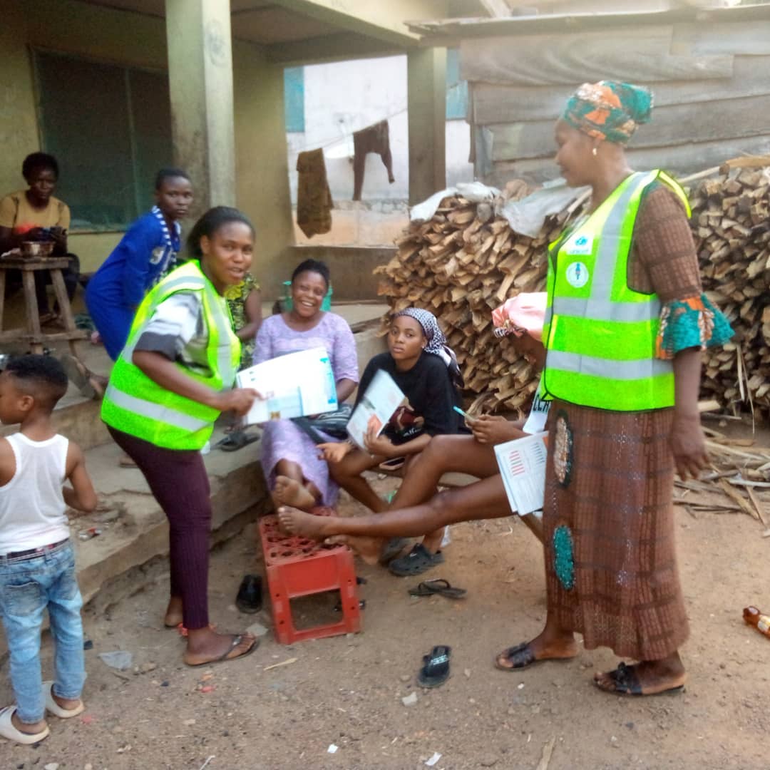 Yesterday at Okabola Community of Ado Ekiti, The Women Group in driving the Movement for Good to End FGM went for house to house sensitization and mobilization of community members to pledge to End FGM in Ekiti State.  #m4good2endfgm
#EndFGM