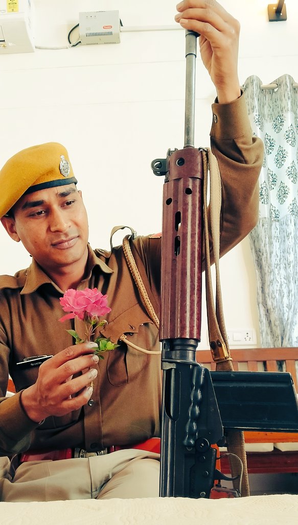 #SLR मेरा हमेशा साथ देना😘 
#happyvalentinesday ❤️
<a href="/PoliceRajasthan/">Rajasthan Police</a>