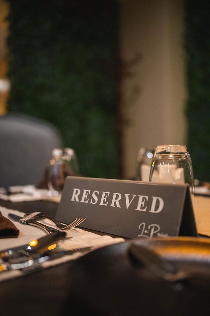 Thomsinteriors's tweet photo. Today is a special day. Have you made your reservations for you and yours? 

#Valentinesday #designandbuild #buildandinstall https://t.co/cxFJg4UiHw