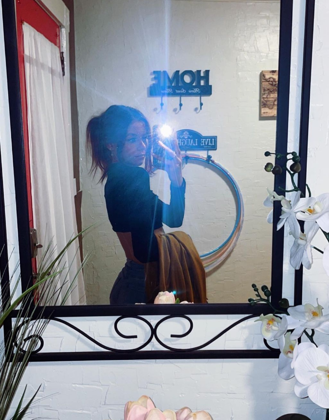 ashlne_'s tweet photo. The Color Violet - Tory Lanez(acoustic version)❤️‍🩹 
Gm all my fam https://t.co/SgnbCI4FWb