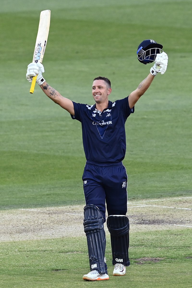 VicStateCricket's tweet image. It's been a golden summer for Matt Short 🙌

#vicsdoitbetter