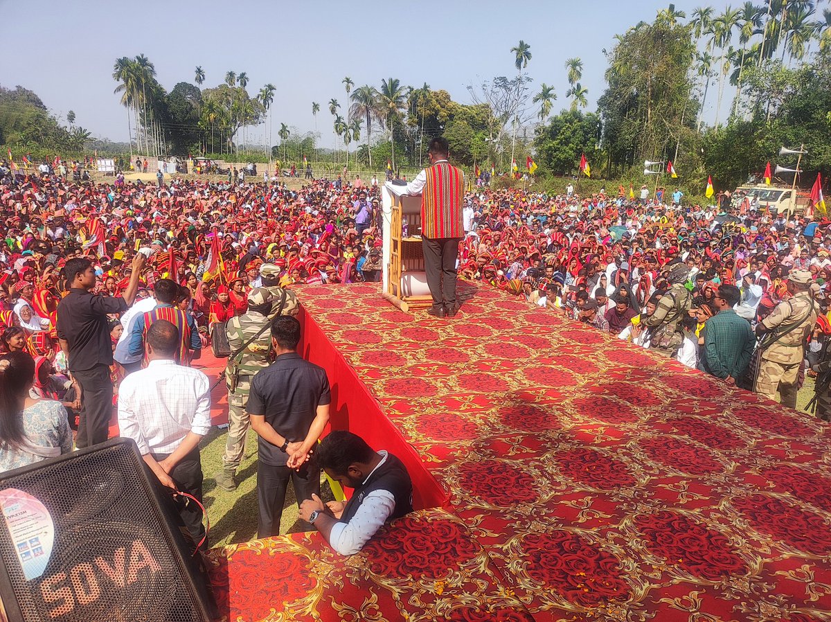 MintuDebbarma12's tweet photo. Today morning in #Krishnapur constituency for TIPRA Motha candidate #Mr_Mahendra_Debbarma. The soar and roar of the supporters is a sign of victory of TIPRA Motha.
#TIPRAisComing
#Pradyot_Manikya
#Greater_Tipraland. https://t.co/Cqh2zAv6Wn