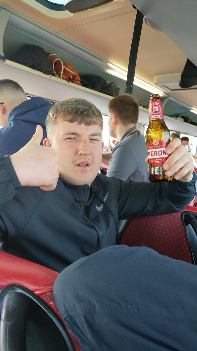 davep5290's tweet photo. Happy 21st @Tobiasjstewart1 have a top day. Roll on your party next week 👀 #messyguy https://t.co/cTZzLtHm6n