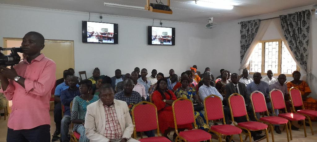 L'ENAM de Bangui, en collaboration avec L'ERSUMA,organise simultanément à Bangui à L'ENAM, à Yaoundé et à Porto Novo une formation par vision conférence du 20 au 24 février 2023 sur le thème : Techniques de rédaction des décisions de justice dans l'espace OHADA...