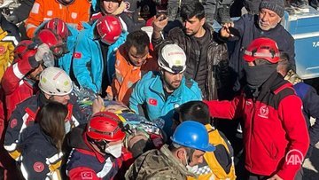After 9 days of earthquake in turkey and Syria still more bodies being recovered some alive And some dead.
#Syria_earthquake #TurkeyEarthquake #Saveturkey #savesyria #TurkeySyriaEarthquake2023 #TurkeySyriaAppeal