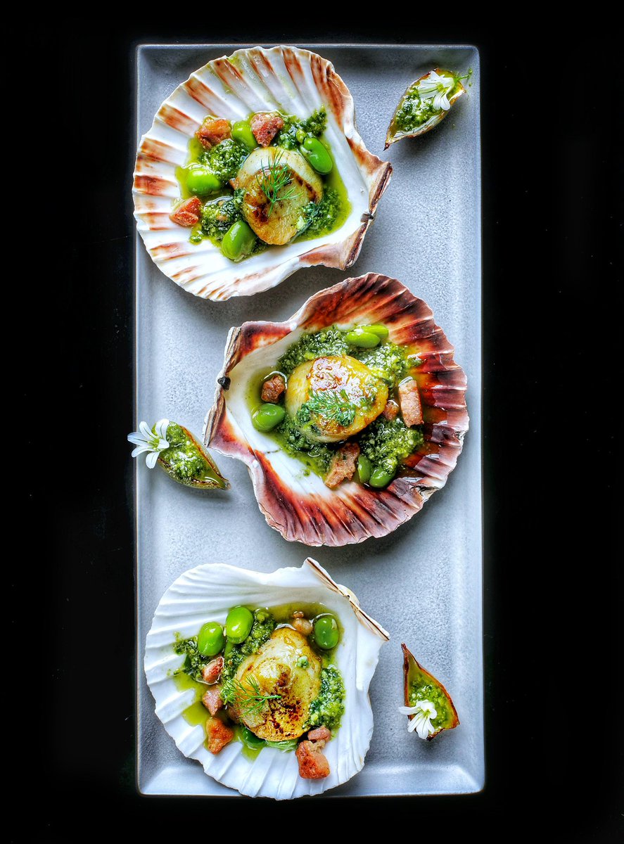 Perfect to cook at home for Valentine’s Day, pan fried scallops with lardons, shallots, broad beans and Pestle + Mortar green basil pesto. Head over to our Insta @pestleandmortarsauces for the recipe! #basilpesto #seafoodrecipe #galmerefoods #ValentinesDay #irishfood
