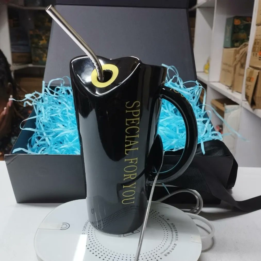 JulliansCollec1's tweet photo. ✅5 in 1 mug set
♦️ Elegance Thoughtful Message Mug set With A Heating Pad coaster+Spoon and Straw+Unique Gift Box
♦️ Colours:Pink, Black,Red
♦️Capacity: 450ml
♦️Price:3500/=
☎️0711722801
We do country wide delivery 🚚
#JulliansCollection #giftsets #ValentinesDay https://t.co/ikCjzFuhLK