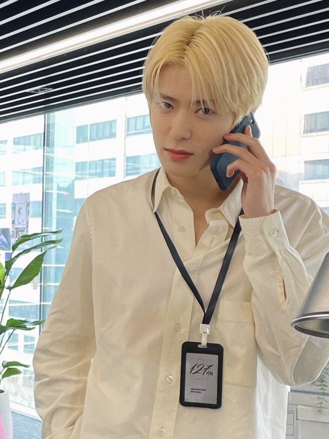 jhyunfolder's tweet image. can’t find anyone like him at work