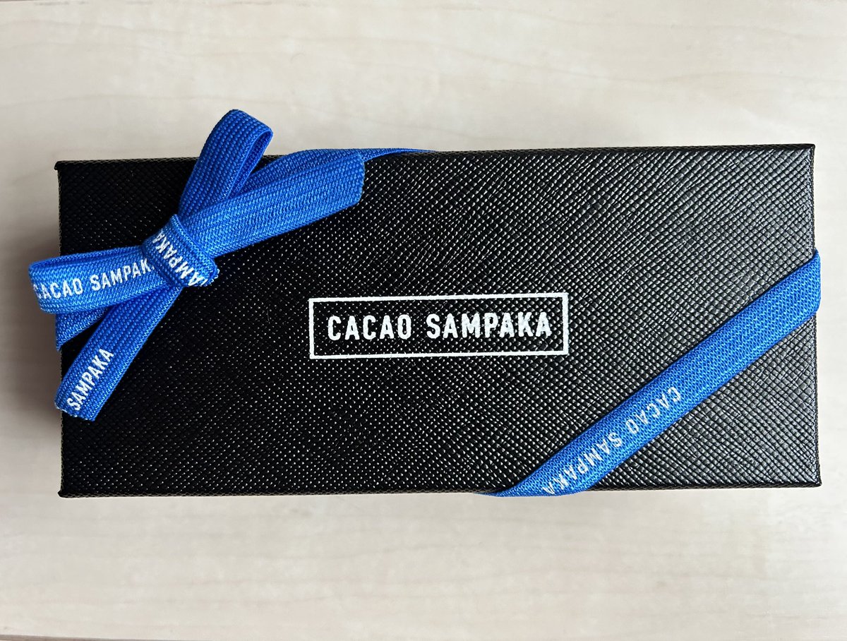 ShinobuARTPRINT's tweet photo. Valentines Day🍫CACAO SAMPAKAと版画　「Lovable 1」木版リトグラフ　スタンプ　#cacaosampaca スペイン王室御用達の美味しいチョコレート🍫アフリカコートジボワールの学校開校をサポートしているとの事ほんの少しだけだけど参加出来てるのかも🍫　#ValentinesDay #art #print #lavable https://t.co/cTXyQ8recd