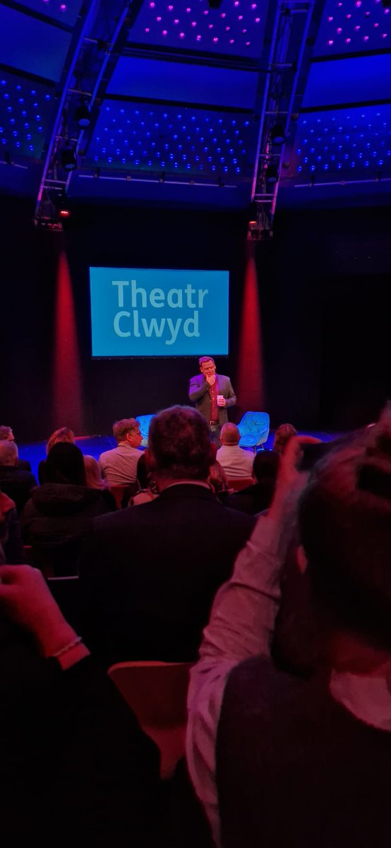 outwritepr's tweet image. Lovely start to the day at @ClwydTweets' first business breakfast of the year! ☀️🥐

Fantastic Q&amp;amp;A sessions featuring Joanna Swash from 
@Moneypenny and Theatre Clwyd's executive director Liam Evans-Ford. 💡

Thanks for hosting Liam! 👏