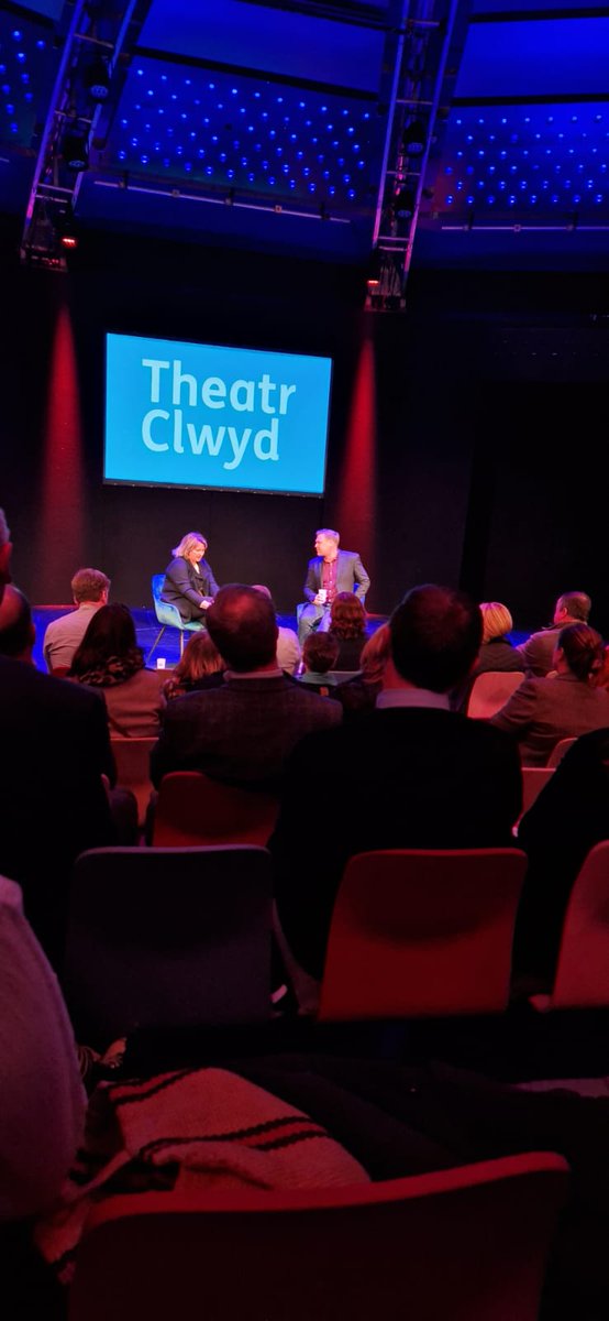 outwritepr's tweet image. Lovely start to the day at @ClwydTweets' first business breakfast of the year! ☀️🥐

Fantastic Q&amp;amp;A sessions featuring Joanna Swash from 
@Moneypenny and Theatre Clwyd's executive director Liam Evans-Ford. 💡

Thanks for hosting Liam! 👏