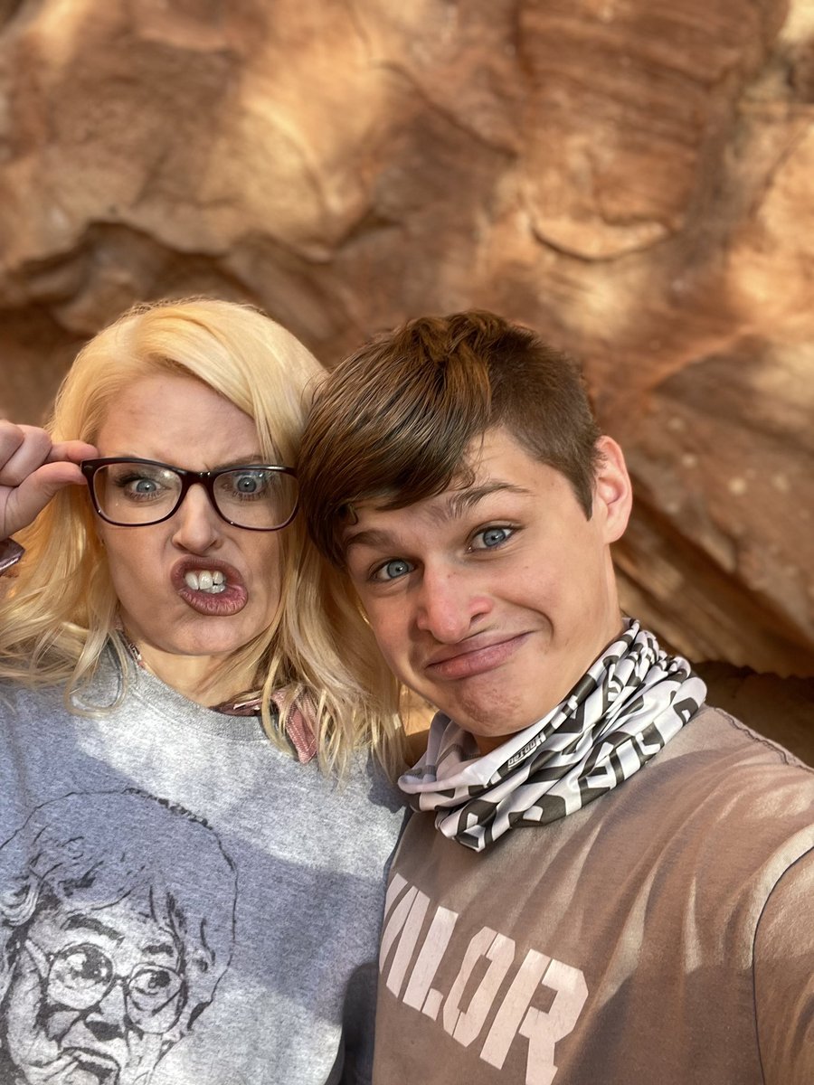 stupid_flipper's tweet photo. Who else thinks there mom is the dopest person ever??………….. I sure know I do ❤️🥰HAPPY BIRTHDAY MOM!!! “Momma and Ty against the world!” https://t.co/KiJmAD3Nvq