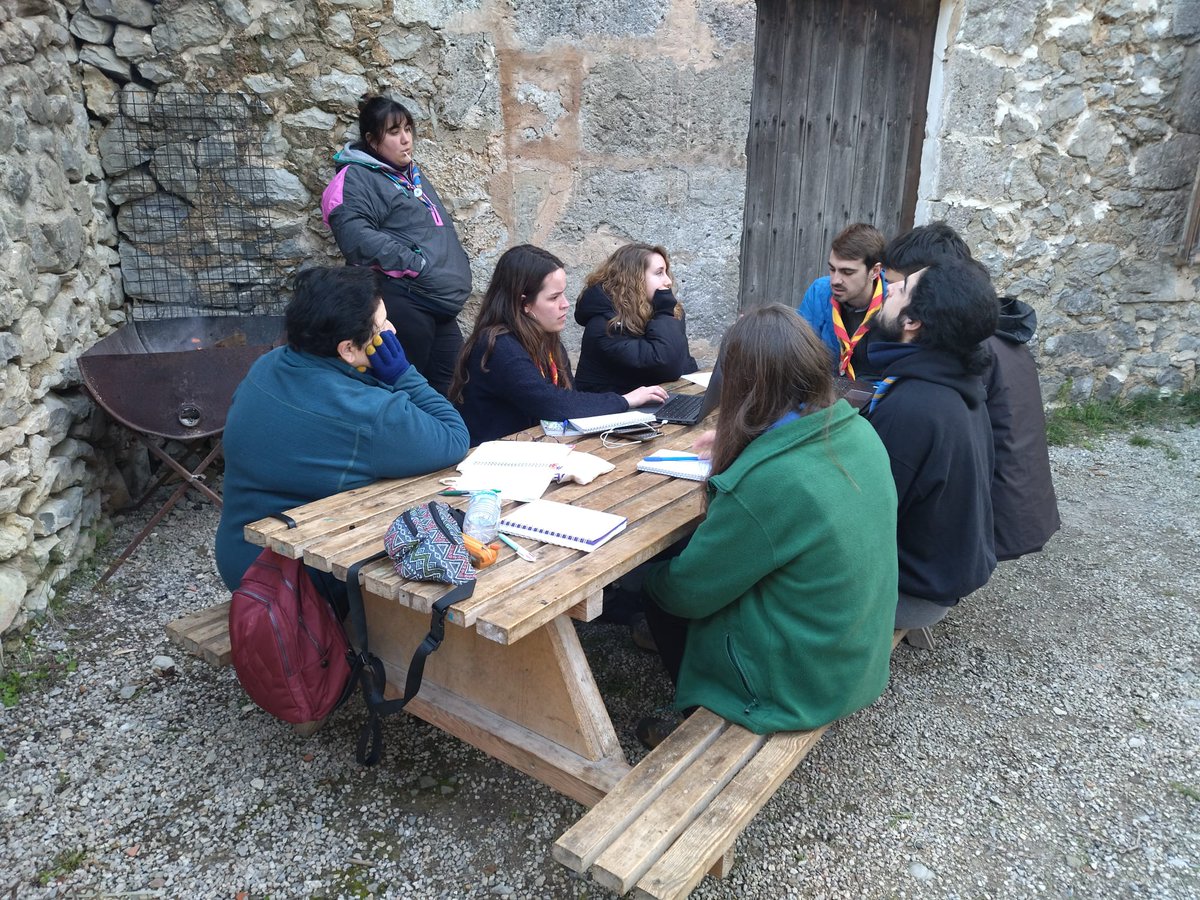 [PROJECTE 4VENTS ⚜] Aquest cap de setmana hem estat a Mallorca en la trobada d'Equips Generals del <a href="/Projecte4vents/">Projecte 4vents</a>. 

➡ Intercanvi cultural, taules de treball i enfortiment de les relacions entre les entitats d'escoltisme i guiatge de parla catalana. 

#4vents #llenguaicultura