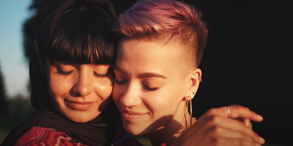 ClashMagazine's tweet image. Music legends @TheZombiesMusic share beautiful new single 'Love You While I Can' - watch the video first on Clash as a Valentine's treat...

clashmusic.com/music-videos/m…