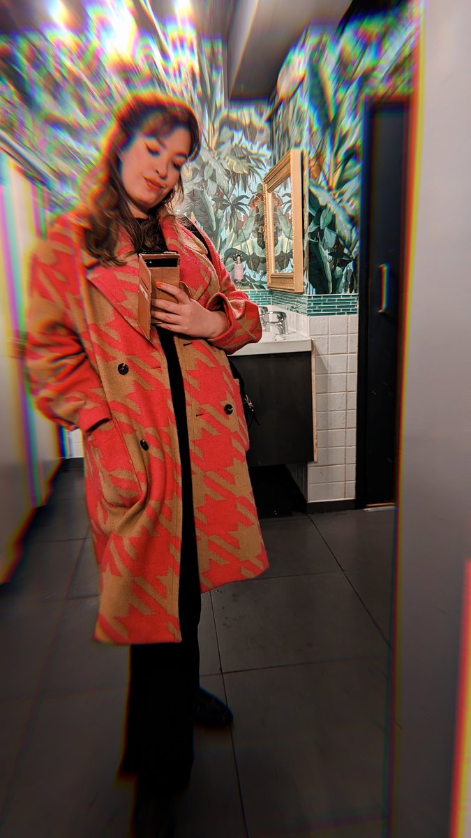 GabyDuboisjoli's tweet image. ❤️ Happy 😍 Valentine's 🌹Day 😘 to 💐 the 💗 love 💕 of 💖 my 🥰 life 💘 my 🔥 new 💋 coat ❤️‍🔥
.
.
.
#promod #promodaddict #frenchgirl #frenchfashion #fotd #potd #valentineday #galentinesday