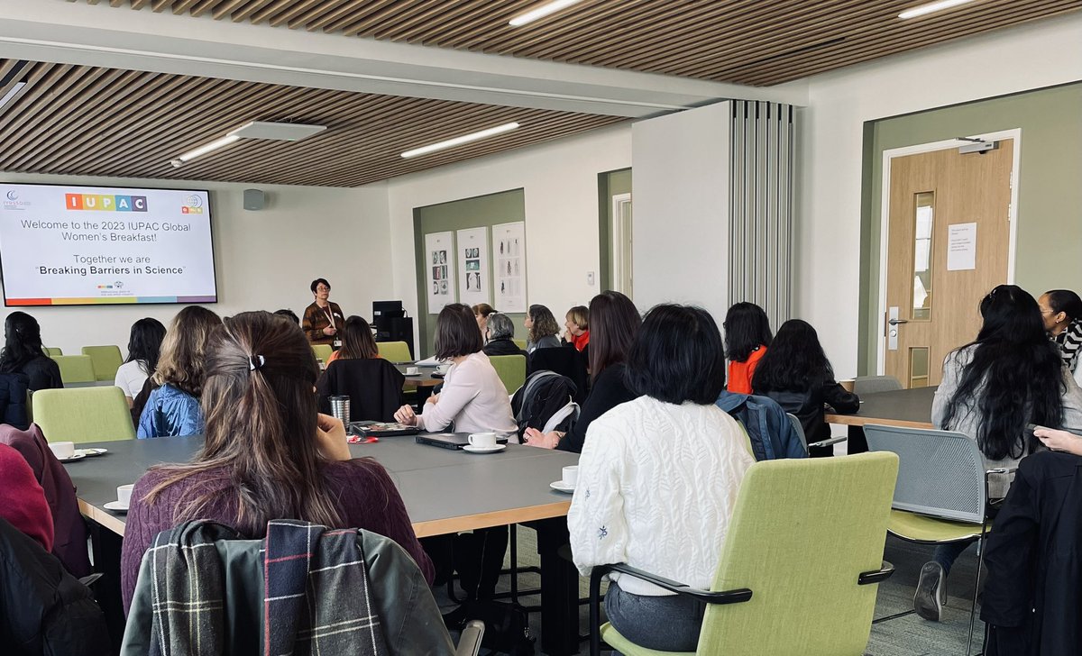 Filming the @MiddlesexUni #globalwomensbreakfast #iupac. Inspiring to be in our #STEM community this morning.