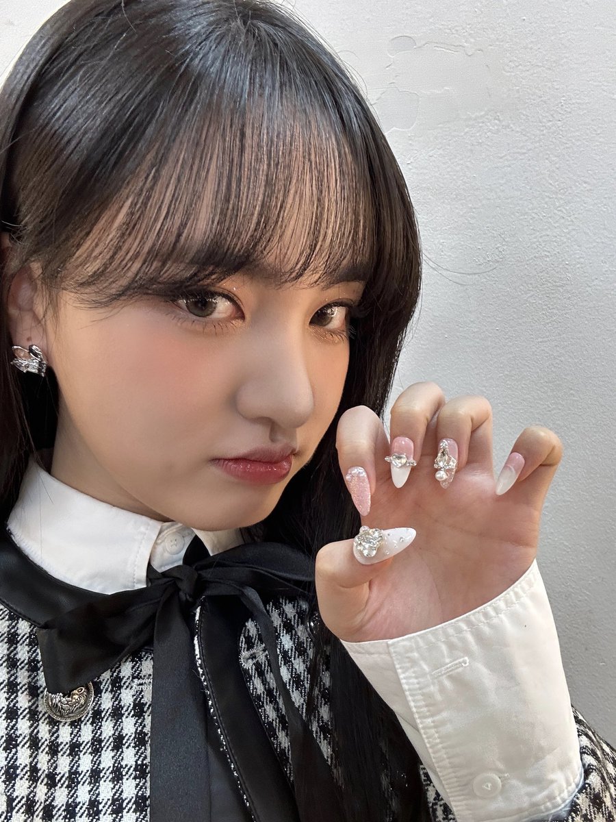 TheRosesInJeju's tweet photo. #jejujangmi ft. lsm https://t.co/iVjWJpJzNA