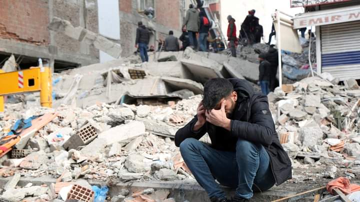 Daniel_Osorio_G's tweet photo. #Opinión | Ante los terremotos devastadores en Turquía y Siria, EE.UU. deja ver sus verdaderos intereses 

Texto completo en: https://t.co/umR1B5D0b0 https://t.co/rFQIGCyr2D