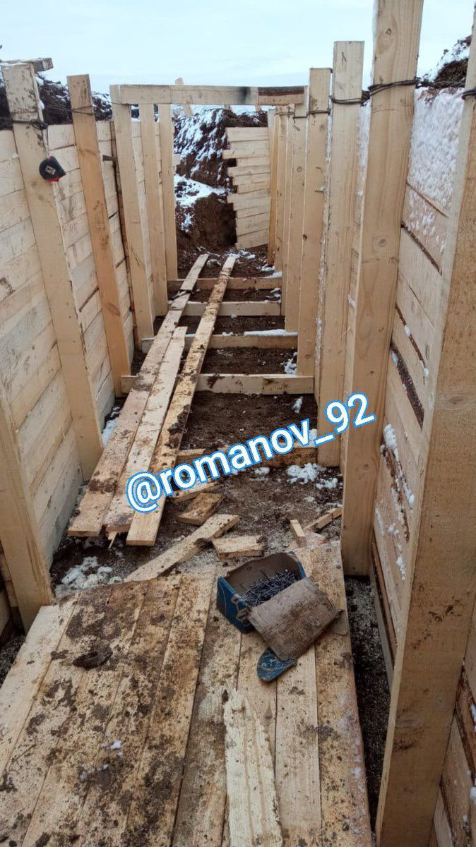 IntelStrabo's tweet photo. #Crimea, where #Russia’ns are preparing new trench lines 
#UkraineRussiaWar https://t.co/xqGXUyug1x