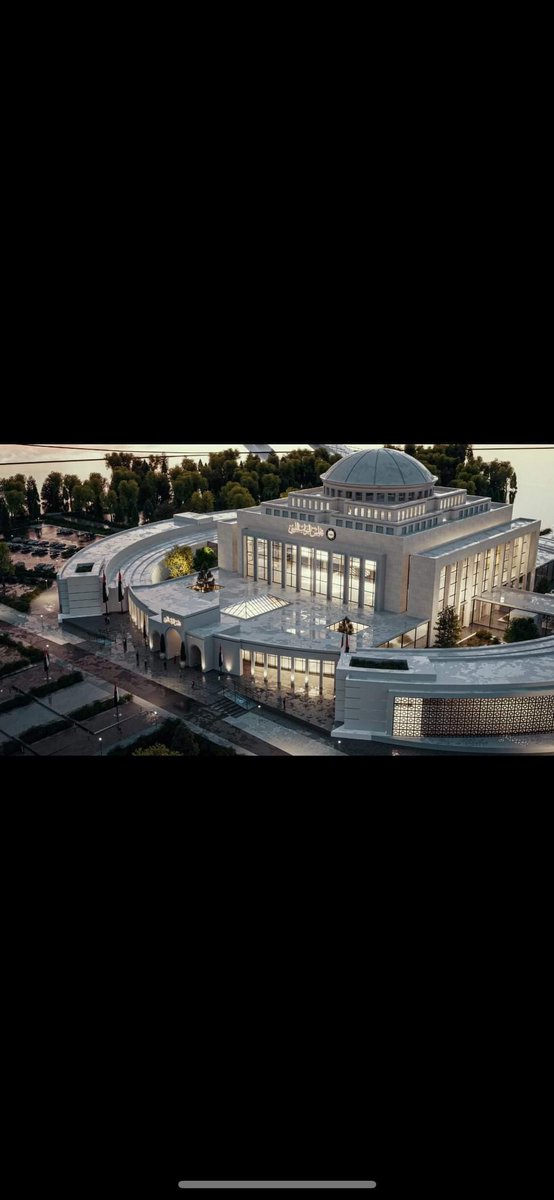 تقدّم إليكم ماكيت اليوم طلبية الزبون الكريم المهندسة سندس التواتي 👩‍🎓 . 
طلبيّة مجسم كُتلي لتوضيح ملامح مشروع تخرجها "تصميم مبنى مجلس النواب"
بمقياس : 1:750 🏛️
( المنشور مصحوب بمناظير للمبنى تعود ملكيتها للمهندسة سندس )
