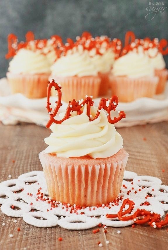 ┄── ᱬ 𝐇𝐀𝐏𝐏𝐘 𝐕𝐀𝐋𝐄𝐍𝐓𝐈𝐍𝐄'𝐒 𝐃AY

                   𝘍𝘳𝘰𝘮: 𝘞𝘢𝘯𝘥𝘢 