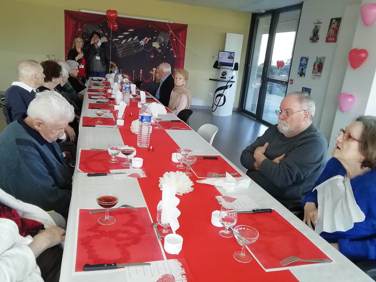 ehpadciel's tweet photo. ❤️ 14 Février 2023 ❤️
En ce jour de St Valentin, l'EHPAD Nicole Limoge de CIEL a organisé un repas "en amoureux" pour les résidents en couple.
Un moment de plaisir qu'ils ont pu partager avec leur cher(e) et tendre. Tous étaient ravis de cet instant agréable. https://t.co/1HocdNPjuO