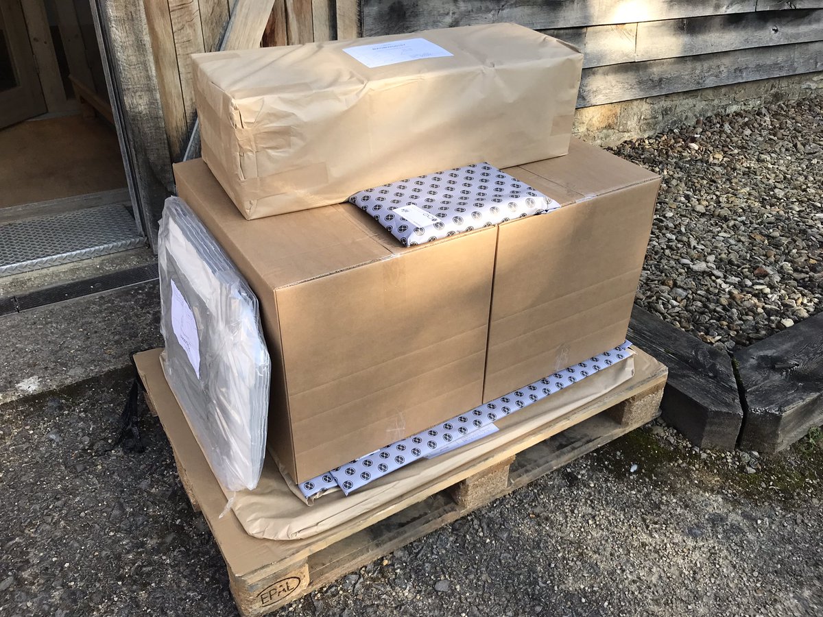 First new mounts and now my <a href="/CXDLtd/">ConservationByDesign</a> delivery ❤️ Happy Valentine’s Day me!