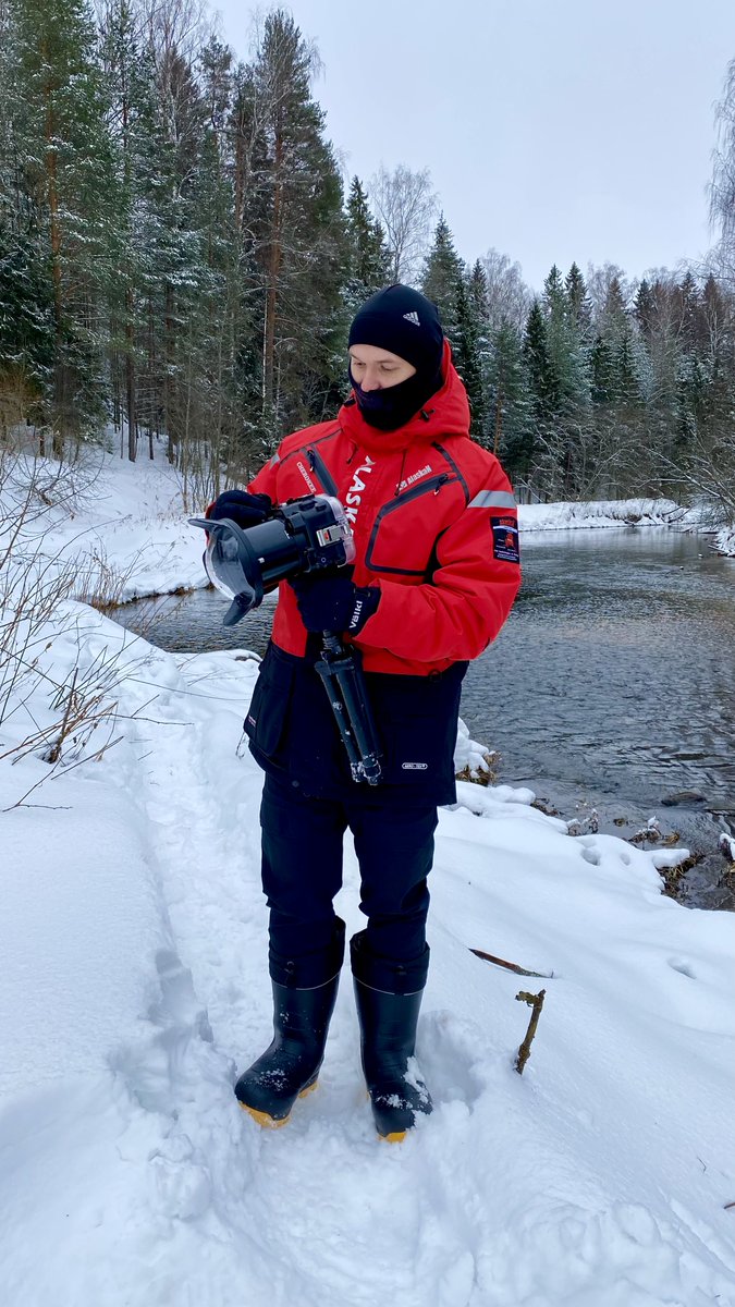 emelyanoof's tweet photo. YEAH! 😍 Shooting underwater in the winter forest. A fantastic experience. I'm thrilled! Relaxing videos will be published on YouTube. Soon! #seafrogs #underwater #seafrogshk #fieldrecording https://t.co/HIhv6x4zre