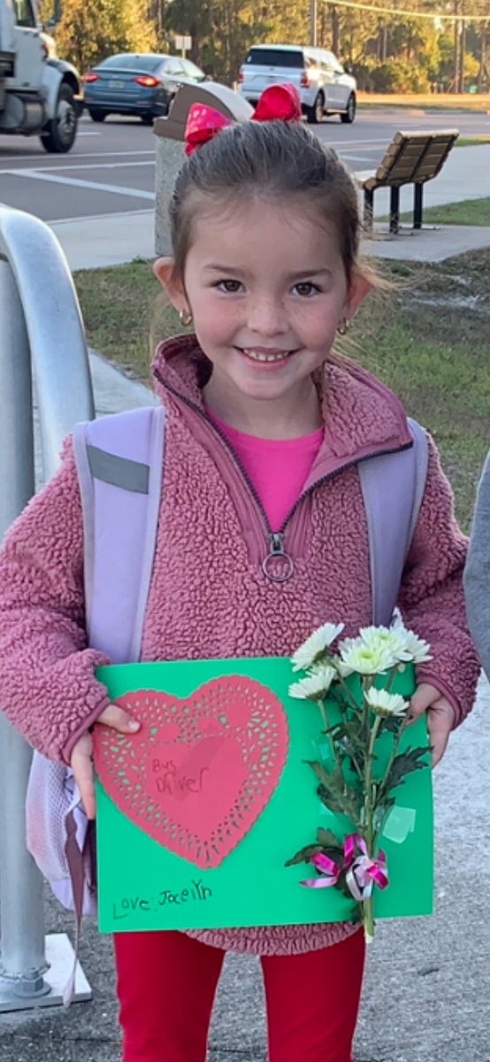 A little Valentines for her bus driver <a href="/CCPSTrans/">CCPS Transportation</a> <a href="/collierschools/">Collier County Public Schools</a> <a href="/PLEgators/">Palmetto Elementary</a>