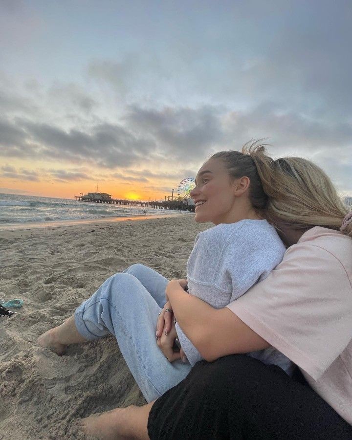 ㅤ

ㅤㅤㅤ     𝒉𝒂𝒑𝒑𝒚 𝒗𝒂𝒍𝒆𝒏𝒕𝒊𝒏𝒆'𝒔 𝒅𝒂𝒚 ❤
                     @DeliciwsIsa

ㅤ