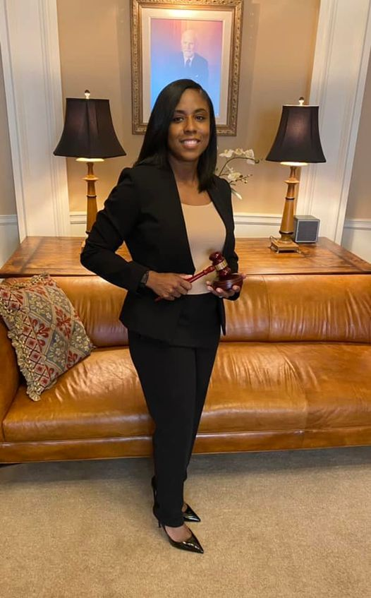 ENFANT_NOIRNO5's tweet photo. Today I received the gavel and became the 1st African American Female President of the Memphis Bar Association…in its 147 year history. 🙌🏾  Where black people couldn’t join just 58 years ago. 
Tannera George Gibson
#alongtimecoming #alongwaytogo #Godsgrace https://t.co/49lBK1g4u6