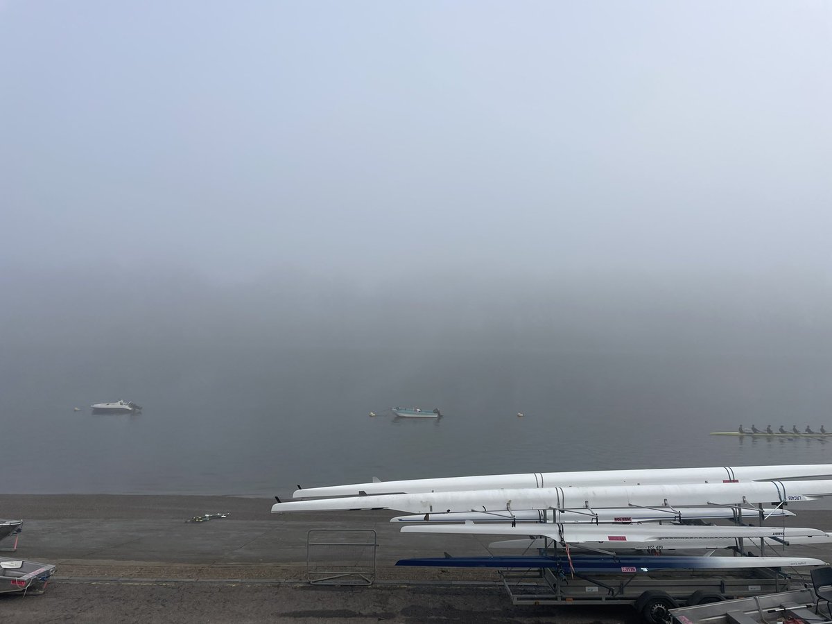 KSCBC's tweet photo. Bit of tideway time before weekend gb trials #pairwork #bestboat #whatfog https://t.co/IxdKjzplzn